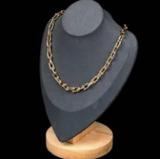 U-Shaped Chain Link Necklace